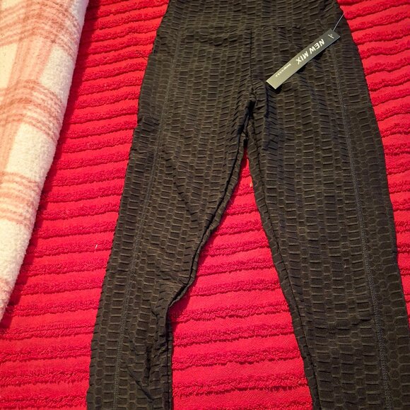 NEW MIX SCRUNCH BUTT/BOOTY LIFTING LEGGINGS Hot! Hot! Hot! - Picture 3 of 7